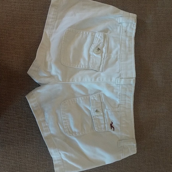 Shorts - Picture 2 of 3